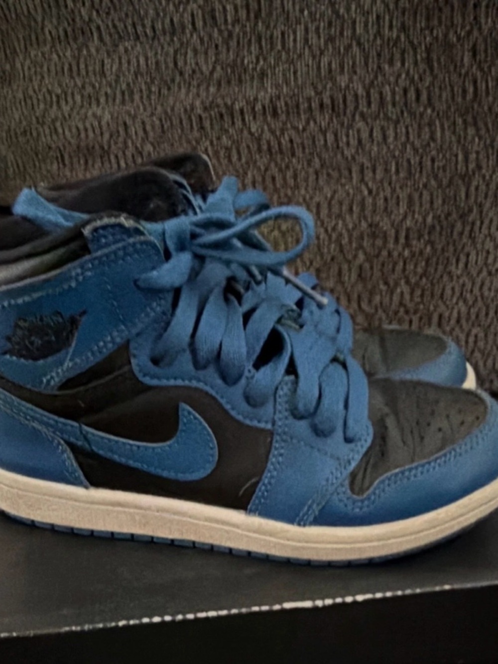 Jordan 1 Kids' High-Top Sneakers in Blue and Black 1y